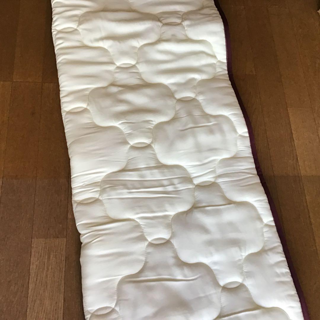 日本製 シモンズラグジュアリーベッドパッド　シングル　数日使用　クリーニング済