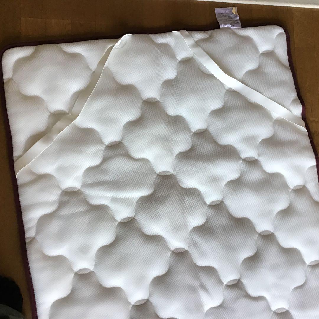 日本製 シモンズラグジュアリーベッドパッド　シングル　数日使用　クリーニング済
