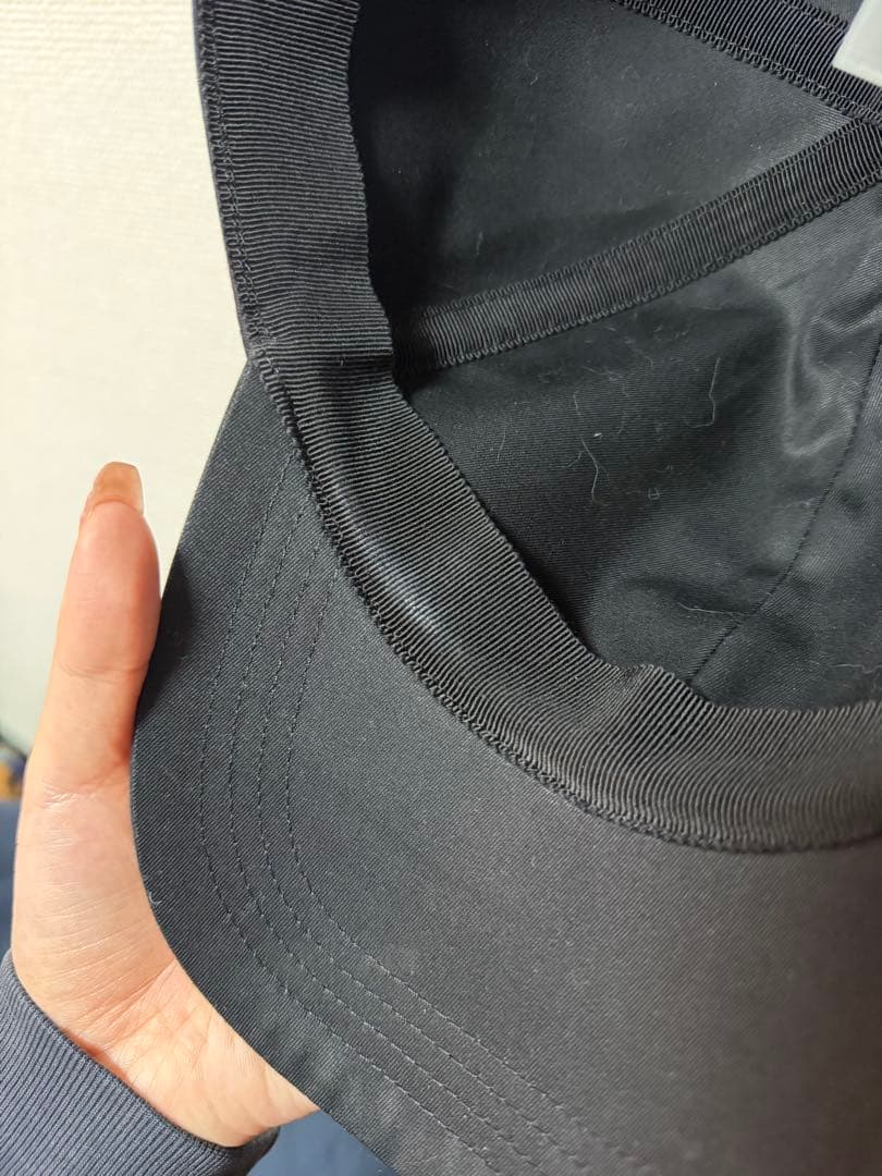 TOM FORD 黒キャップ