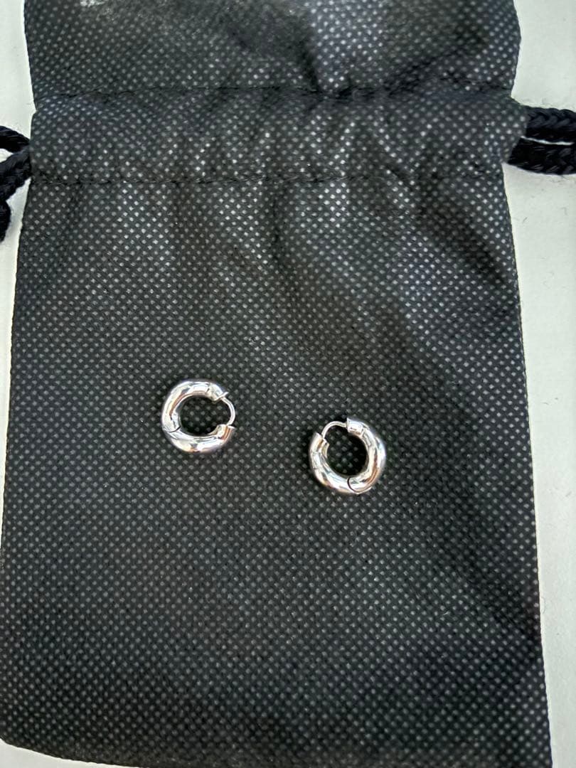 charlotte chesnais シャルロット シェネ ピアス 深水光太