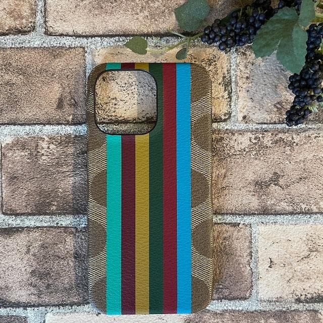 【正規品】 コーチ iPhone13 pro 対応 ケースKHAKI MULTI