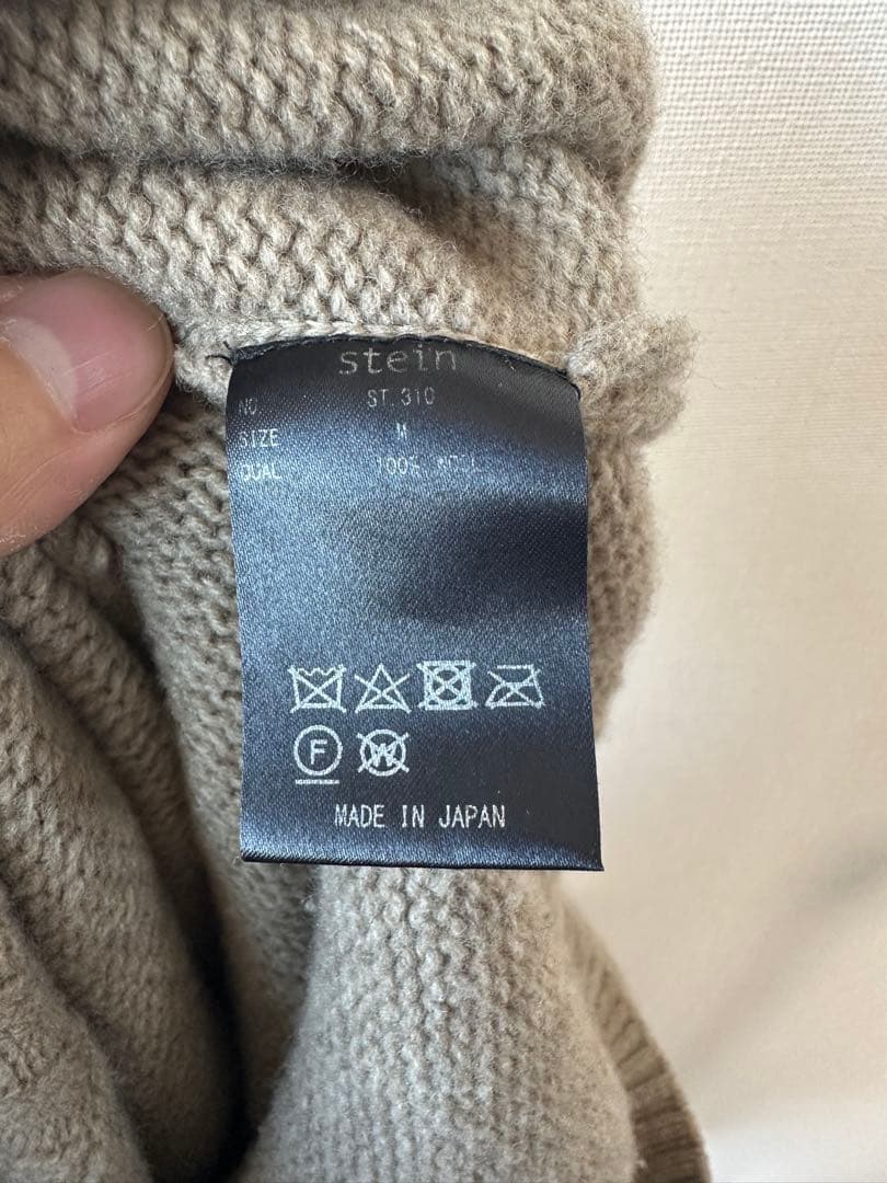 【stein】タートルネックセーター オフホワイト