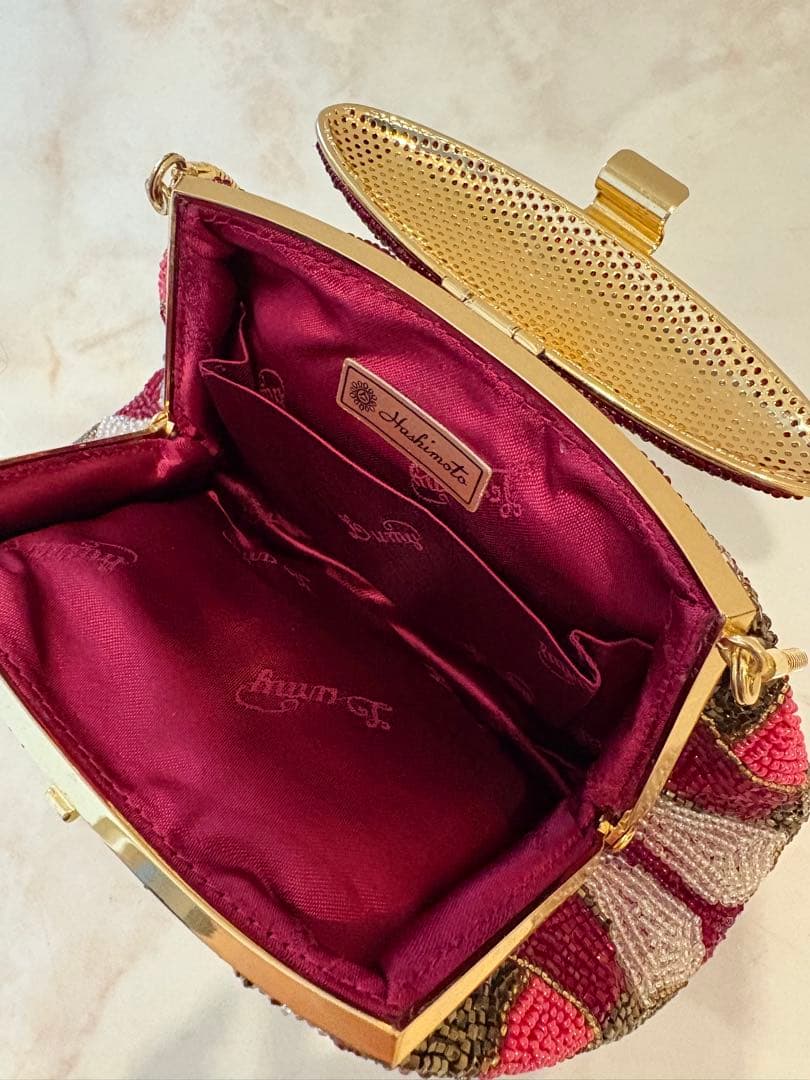 LUMY はしもと　　ビーズ装飾 フラワーモチーフ パーティーバッグ