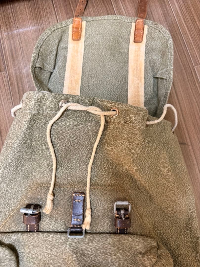スイス軍 60年代 バックパック ヴィンテージ レザー リュック ミリタリー