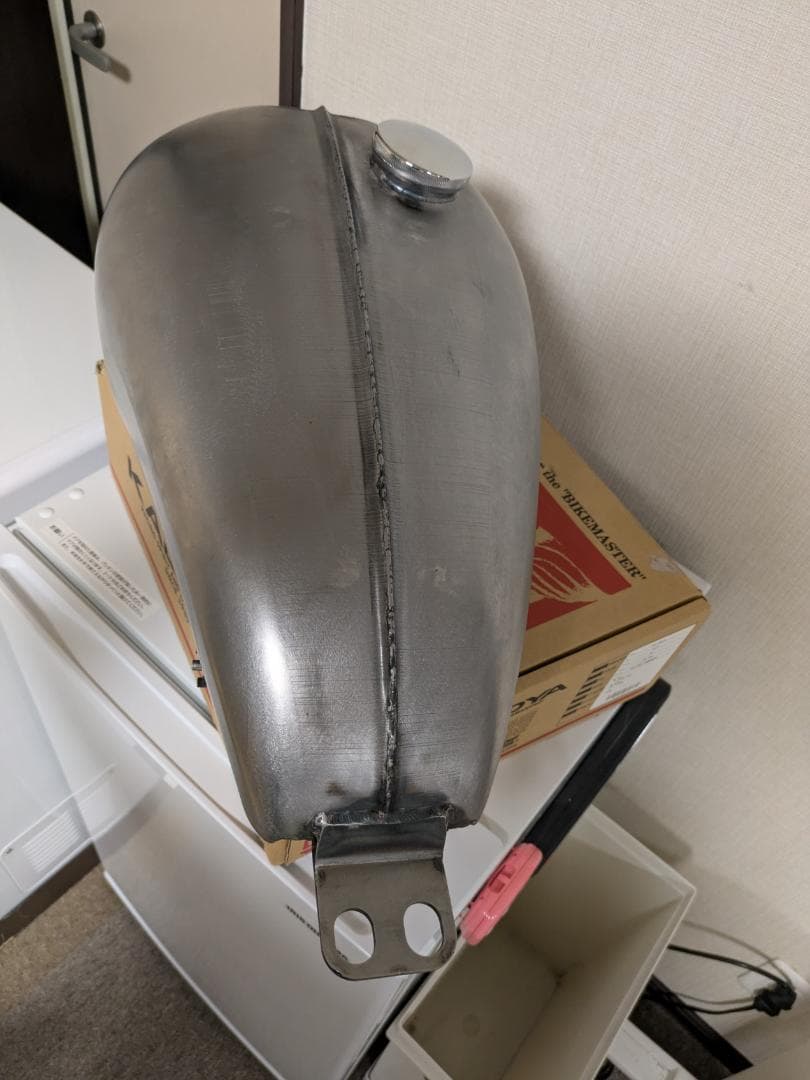 【新品】W650/400用 ボンネビルタンクキット