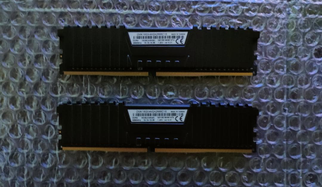 デスクトップ用 メモリー VENGEANCE LPX DDR4 8GB x 2
