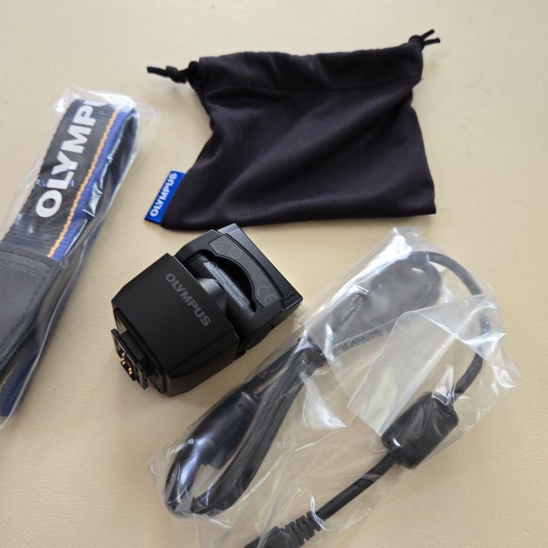 【美品】第3世代E-M5 Mark III ボディー※バッテリー３個他おまけ付