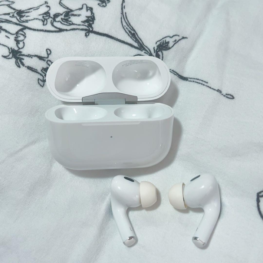 【純正】AirPods Pro 第2世代 Lightning