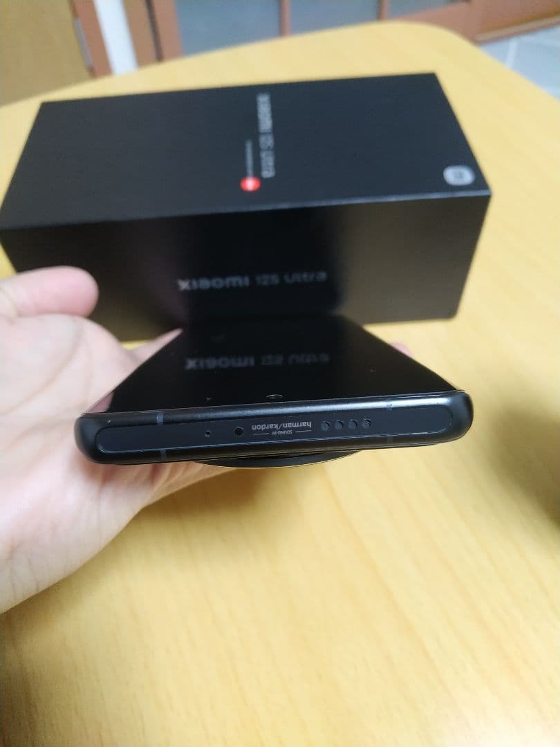 Xiaomi 12S Ultra ブラック