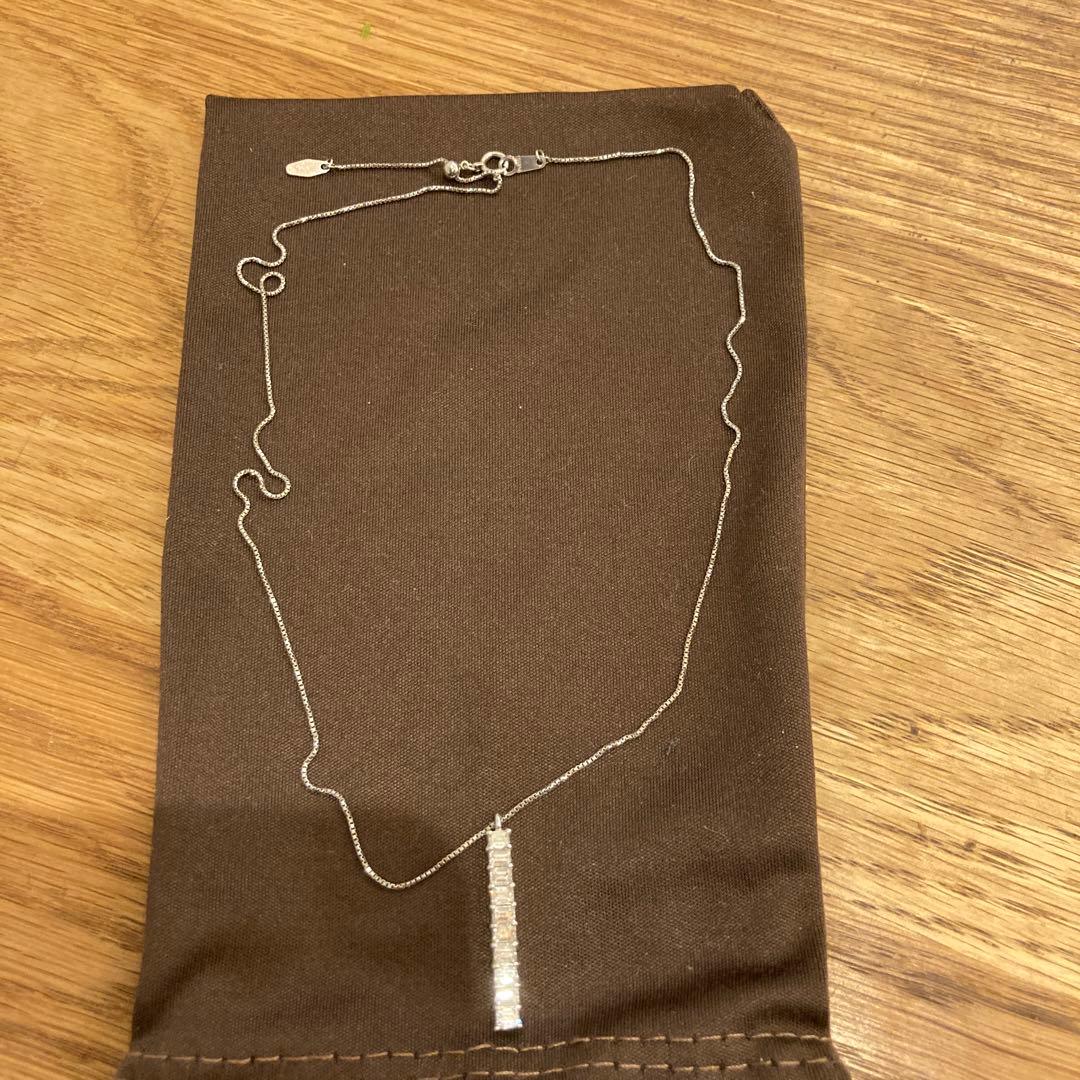 ダイアモンド付きペンダントネックレス