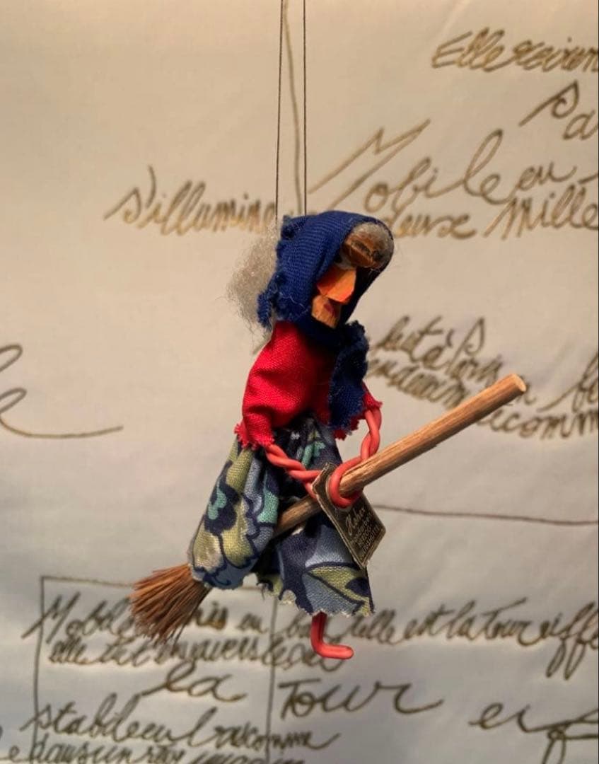 デンマーク製　北欧雑貨　ビンテージのベルプール3点とドイツ魔女オーナメントの4点