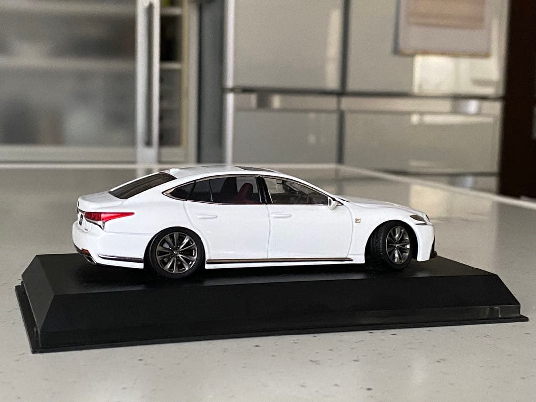Lexus LS500 F SPORT ホワイトミニカー オリジナルカスタム