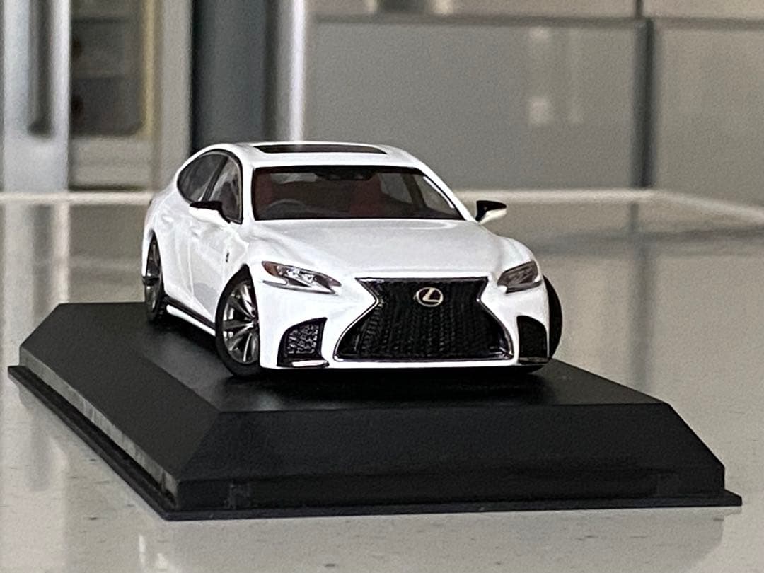 Lexus LS500 F SPORT ホワイトミニカー オリジナルカスタム