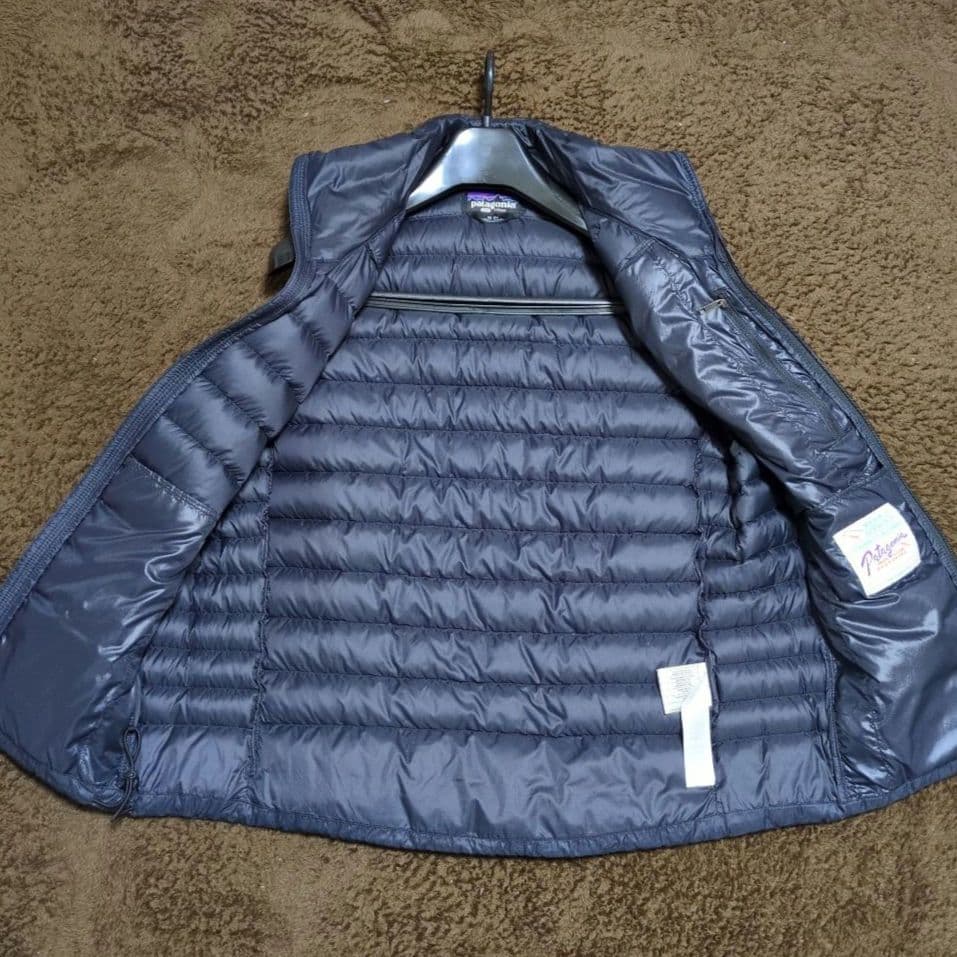 patagonia ブラック ダウンベスト M