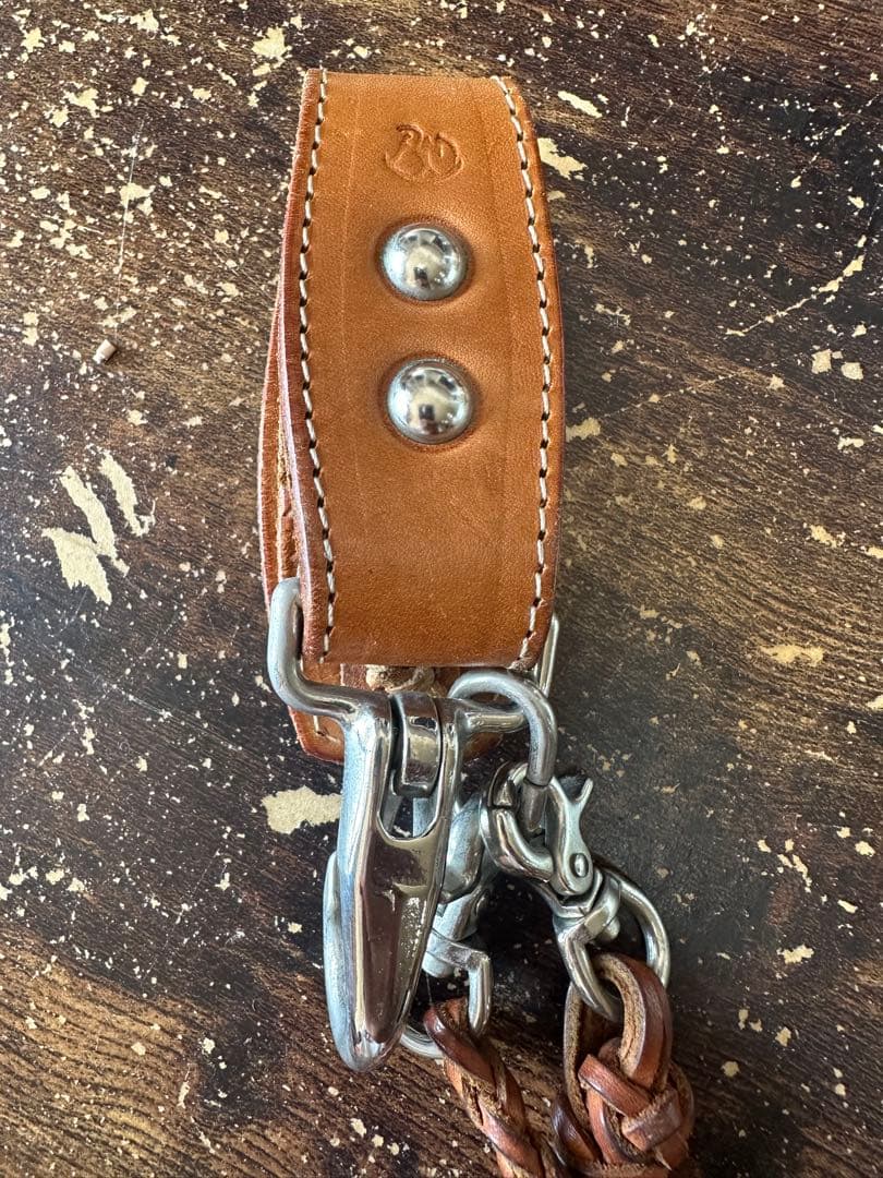 RED MOON　ビーズ付き　レザーウォレットチェーン　ロープ　ベルトループ