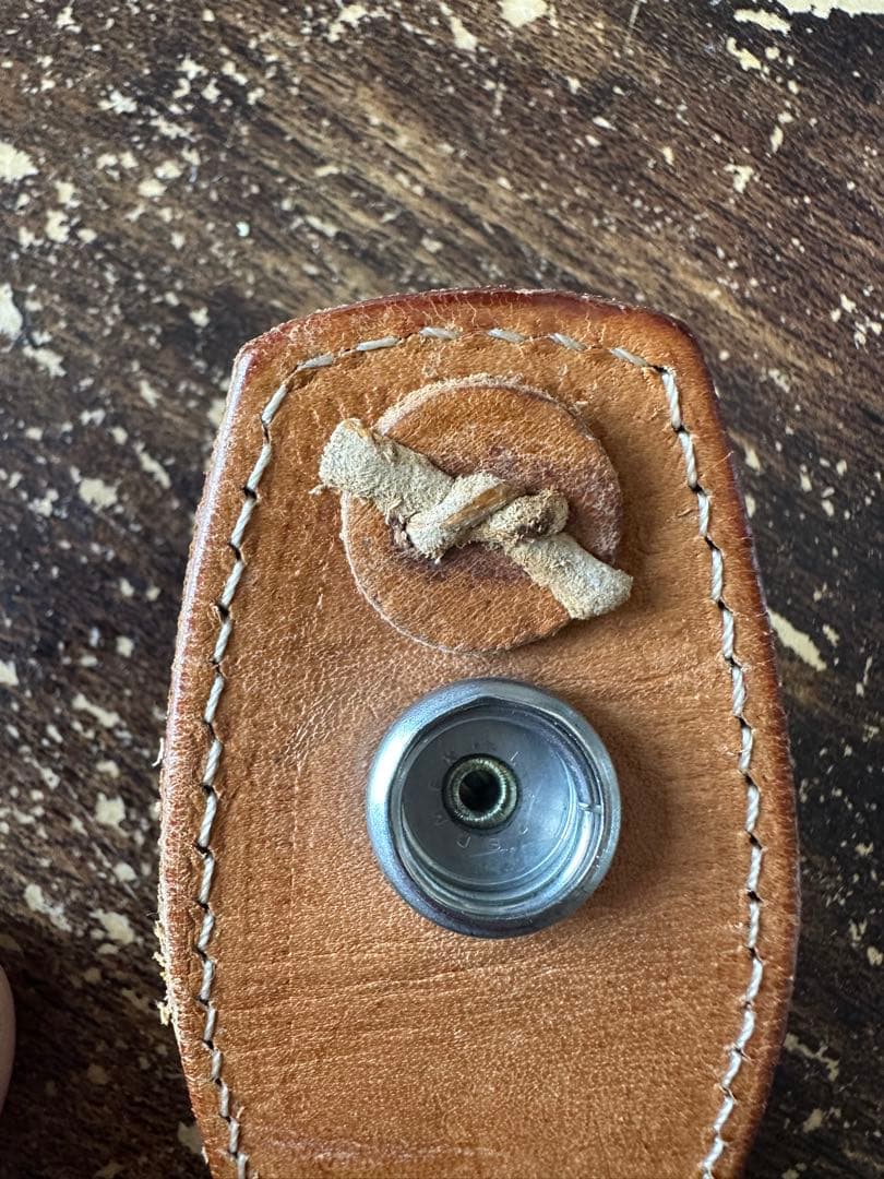 RED MOON　ビーズ付き　レザーウォレットチェーン　ロープ　ベルトループ