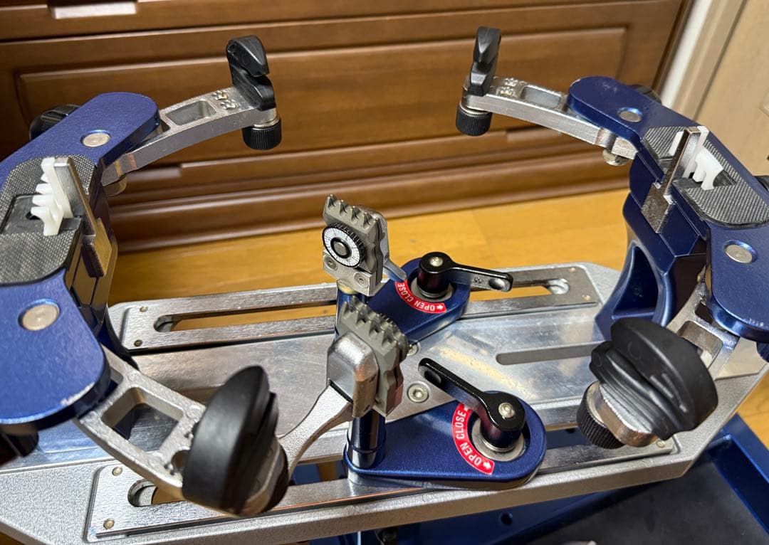 【送料込み】ガット張り機 ストリングマシン テニス バドミントン