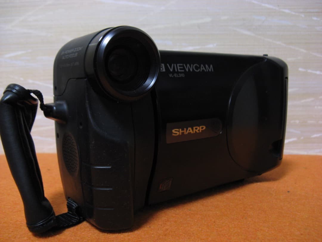 動作OK❗️☆シャープの液晶8ミリビデオカメラ・VL-EL310