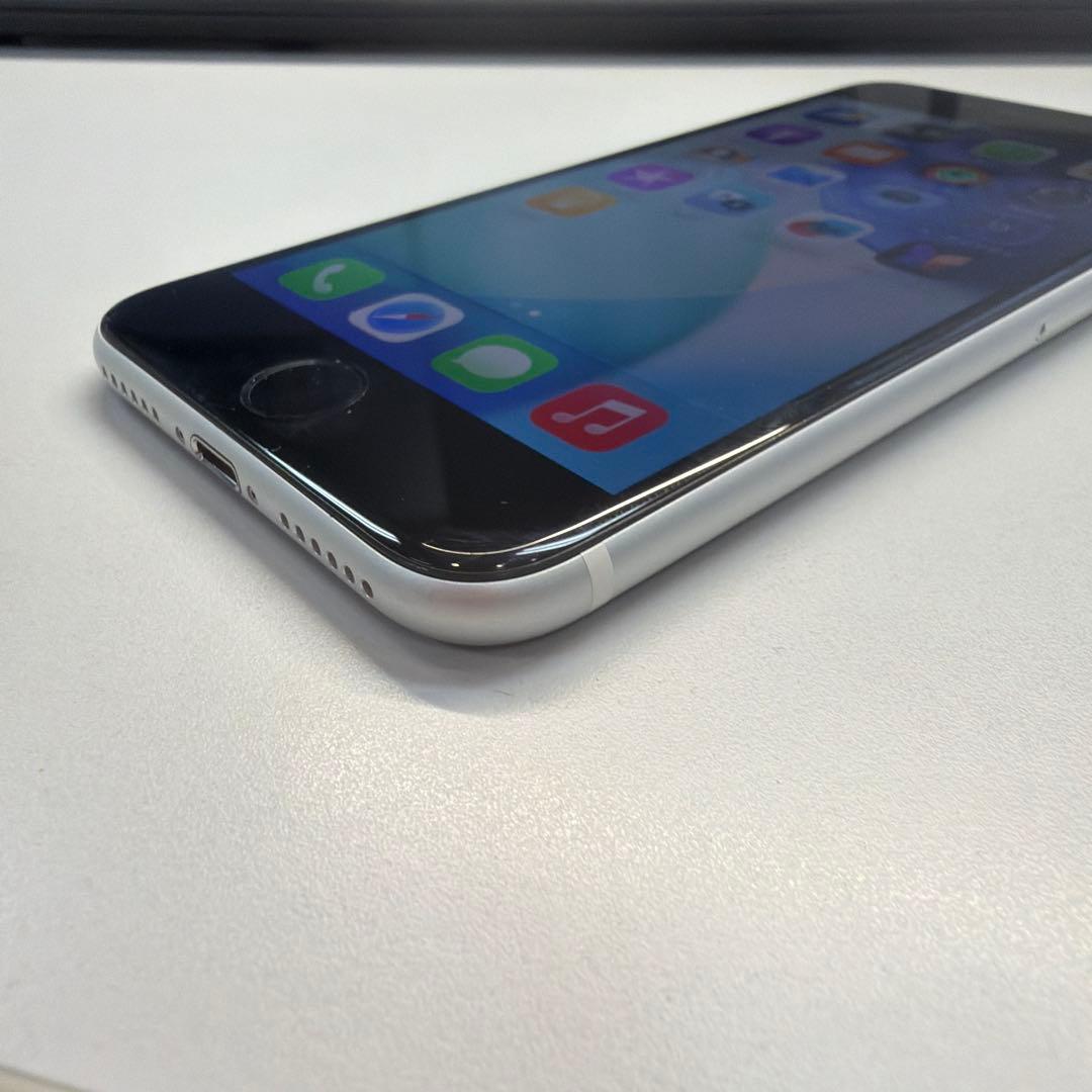 訳あり iPhone SE2ホワイト 256GB 100% docomo他不可