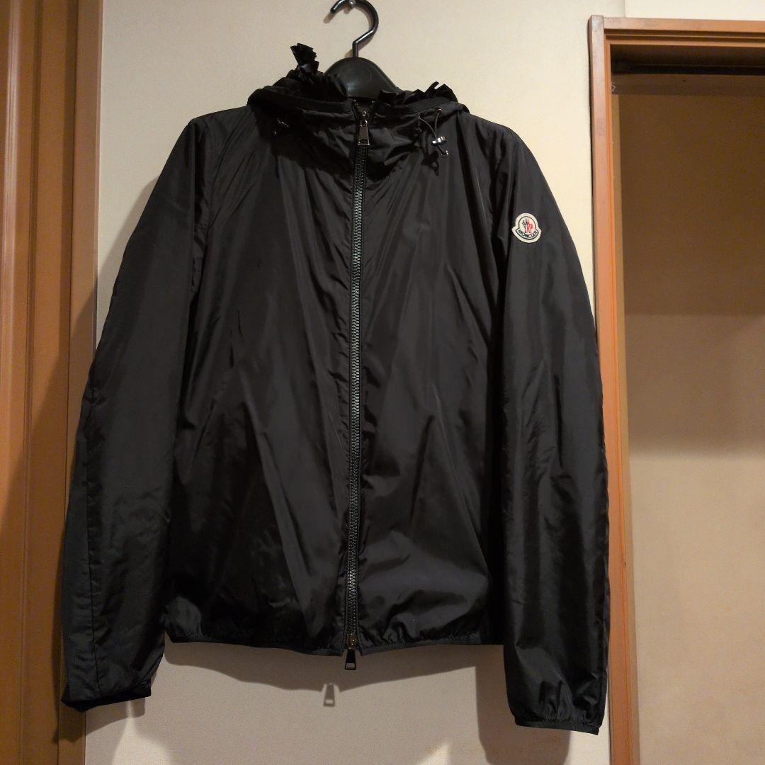 モンクレール　　ブラック　百貨店購入