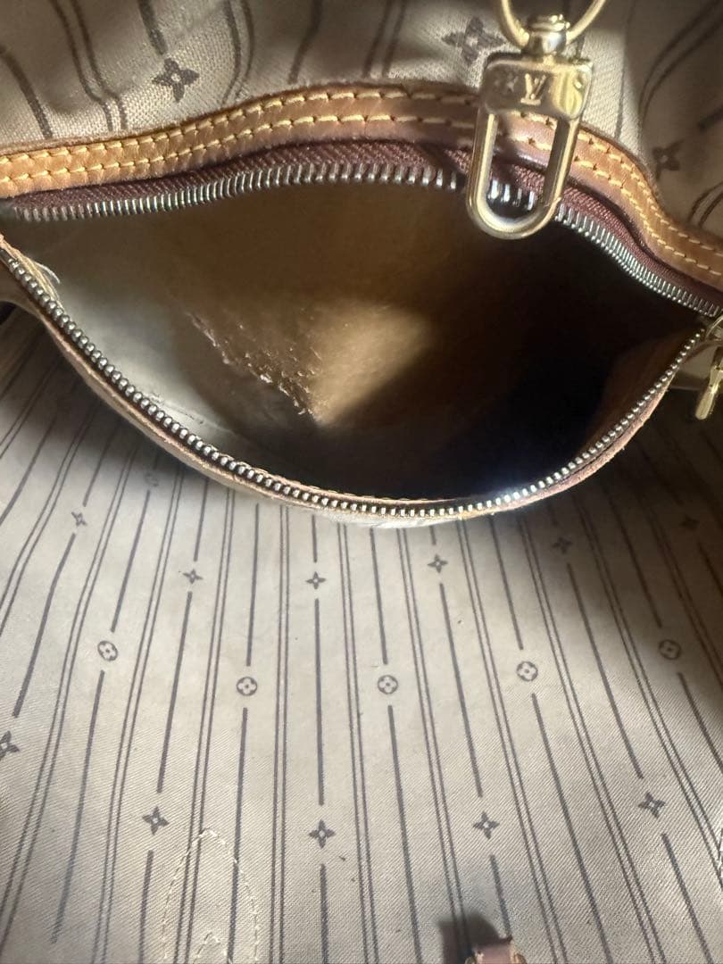 LOUIS VUITTON (ルイヴィトン)ハンドバッグ