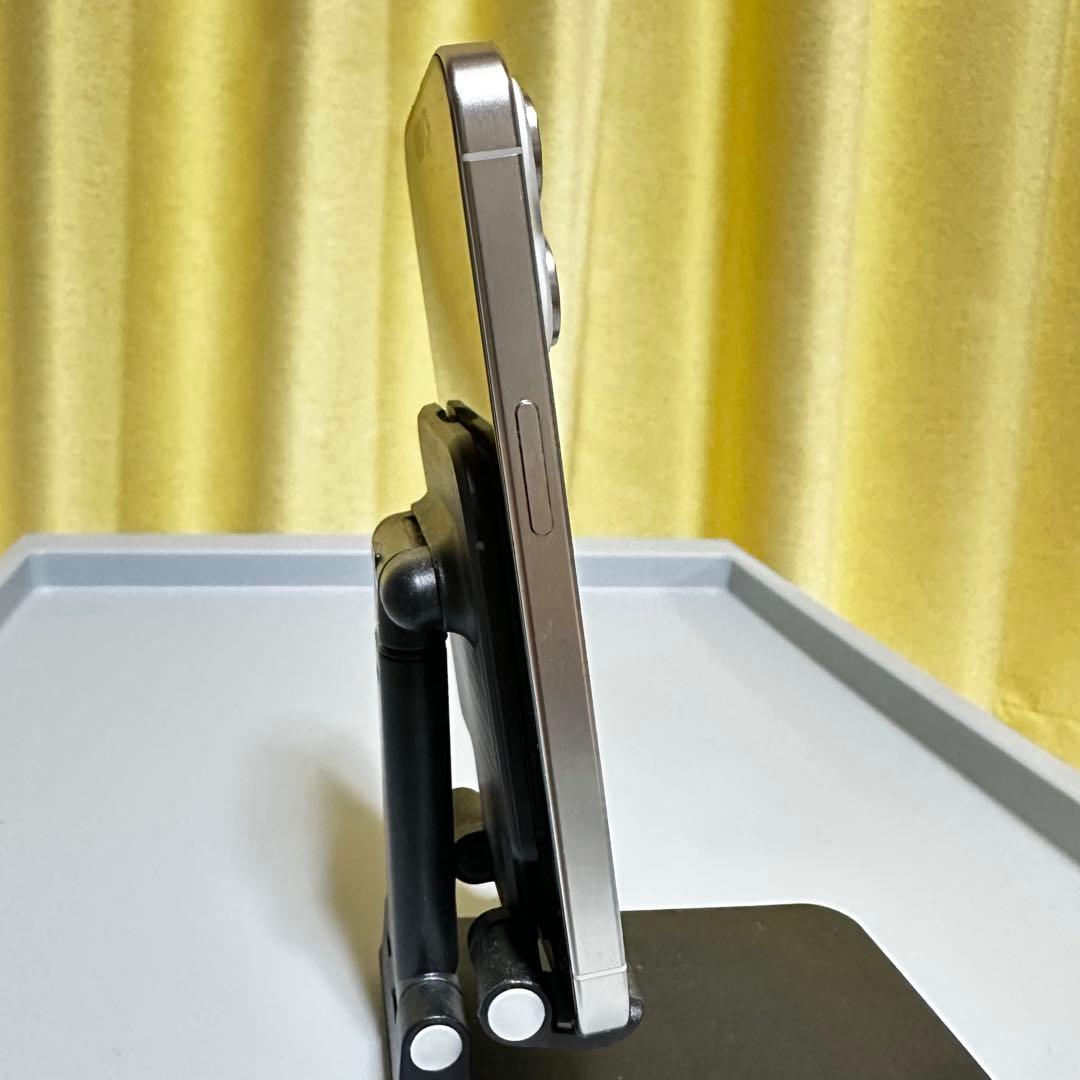 iPhone 15 Pro 256GB SIMフリー バッテリー残量100%