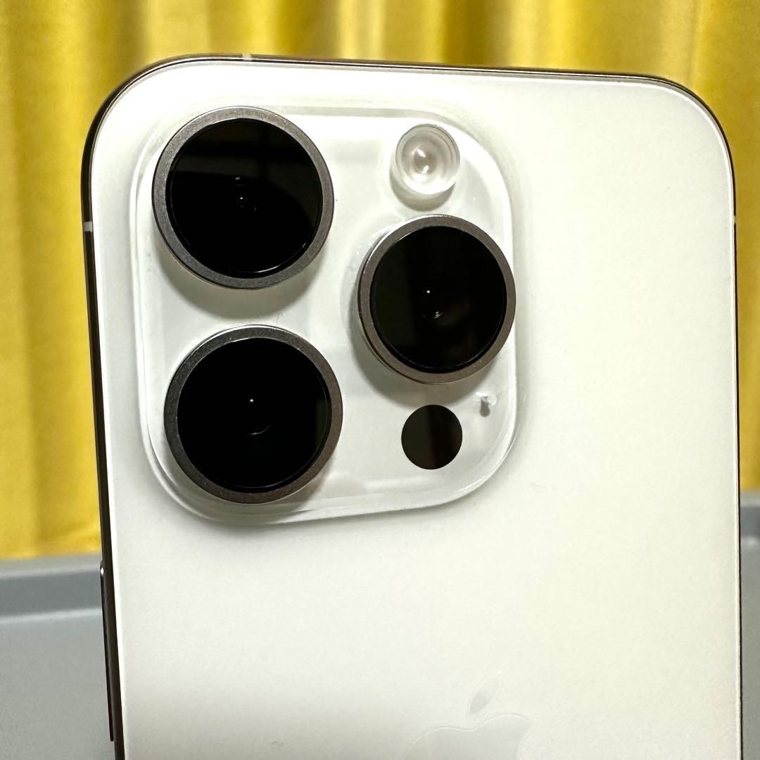 iPhone 15 Pro 256GB SIMフリー バッテリー残量100%