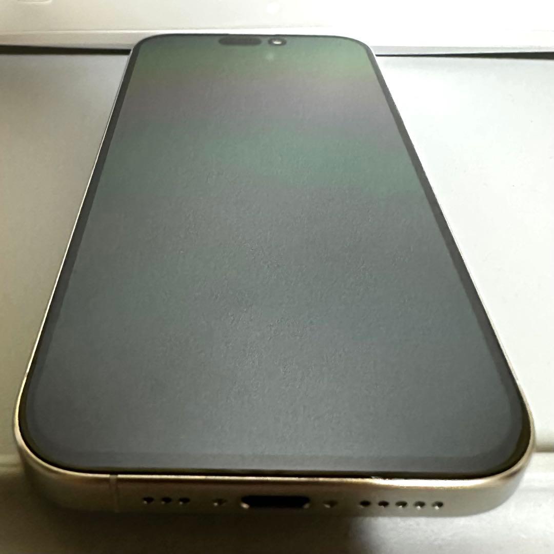 iPhone 15 Pro 256GB SIMフリー バッテリー残量100%