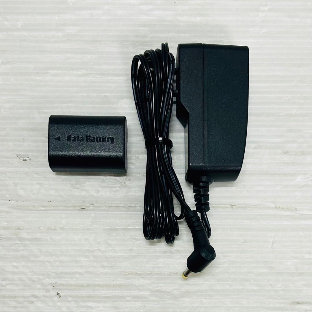 ★極美品★ JVC ビデオカメラ GZ-HM33-w