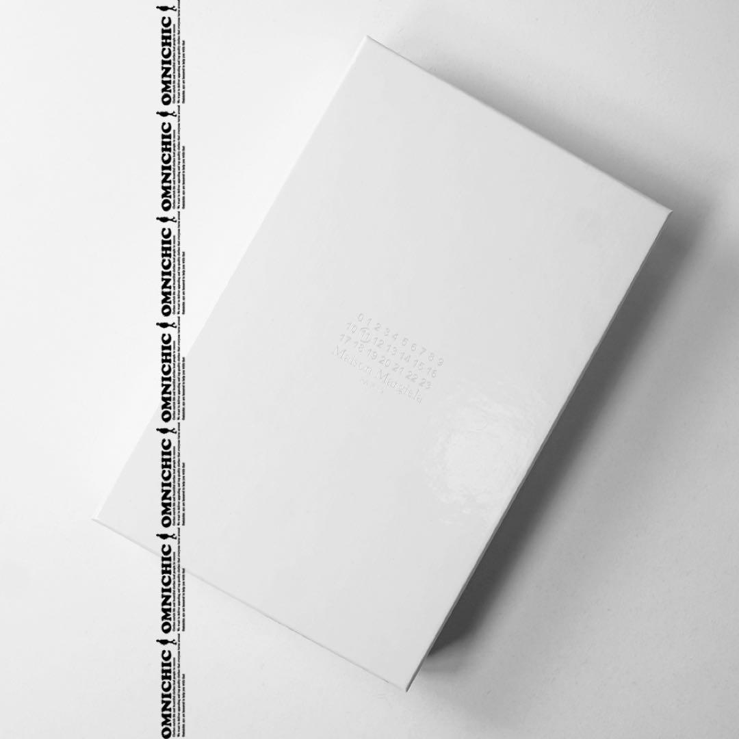 国内正規10万メゾンマルジェラ レザーiPhone14 Pro アイフォンケース