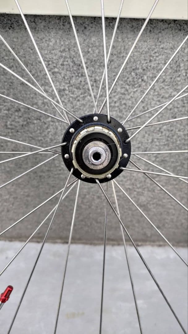 カーボンホイール　フロント20mm リア85mm