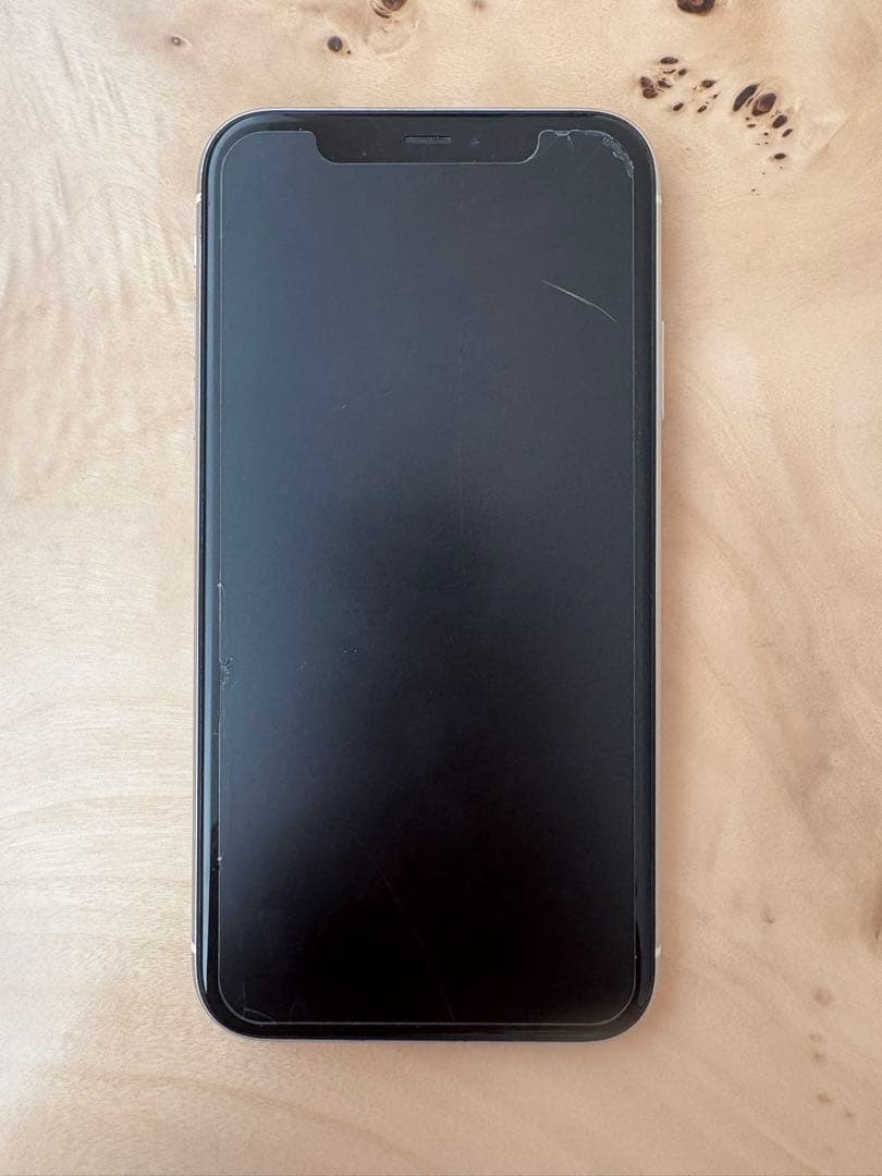 Apple iPhone 11 64GB 白 SIMフリー オーストラリアで購入