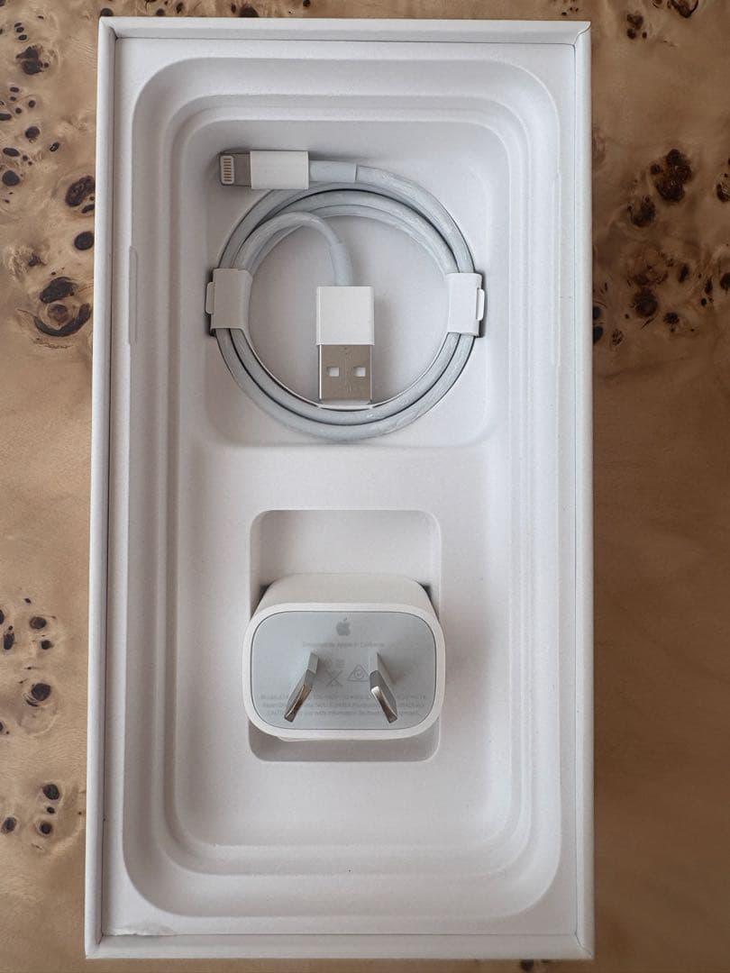 Apple iPhone 11 64GB 白 SIMフリー オーストラリアで購入