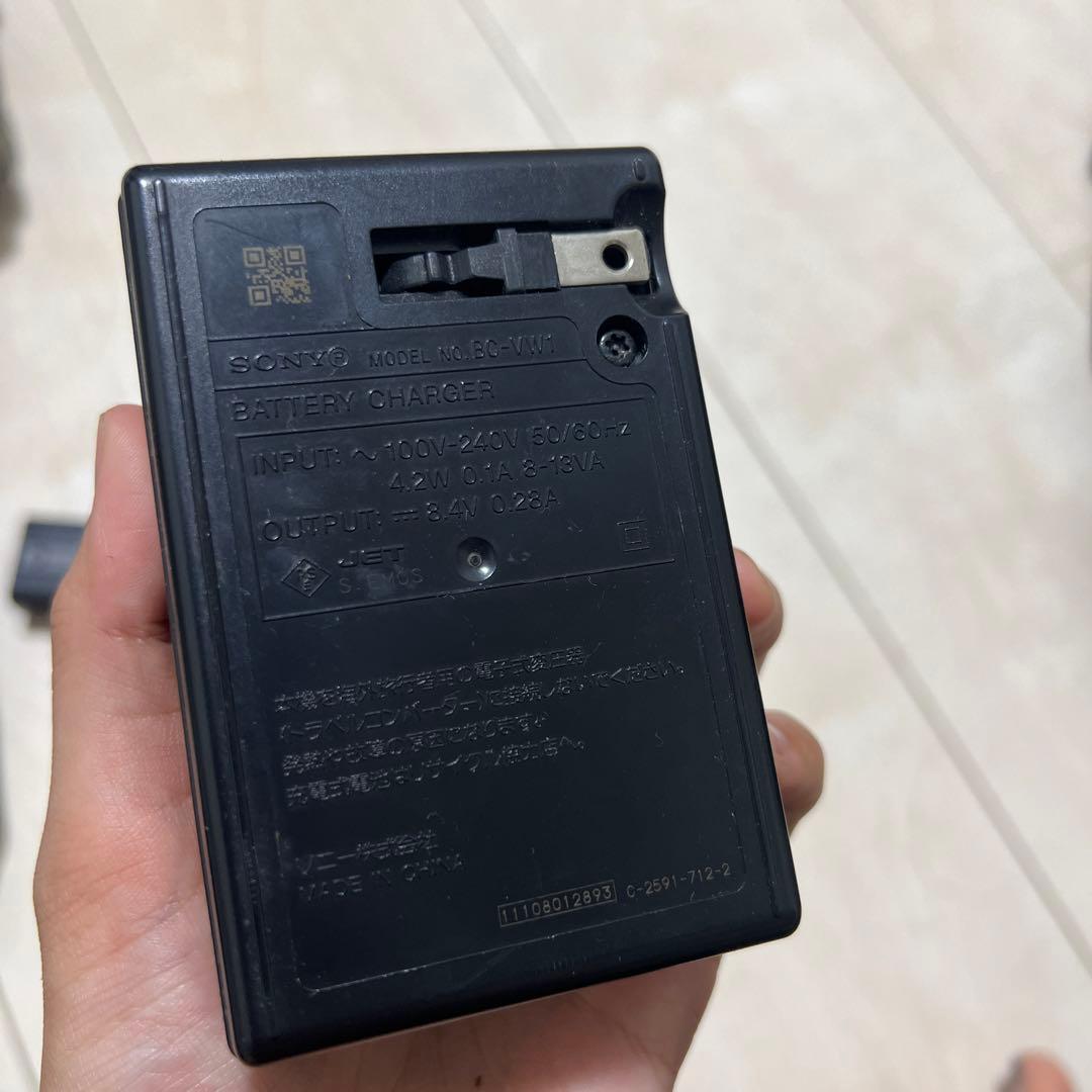 SONYカメラ　canonレンズ二つ