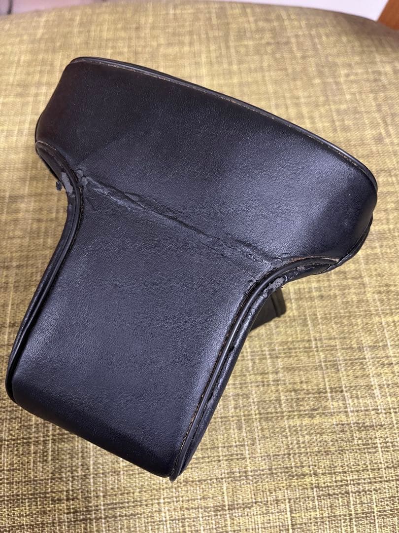 【Nikon FM10 】フィルムカメラ 35〜70㎜レンズ、専用ケース付き