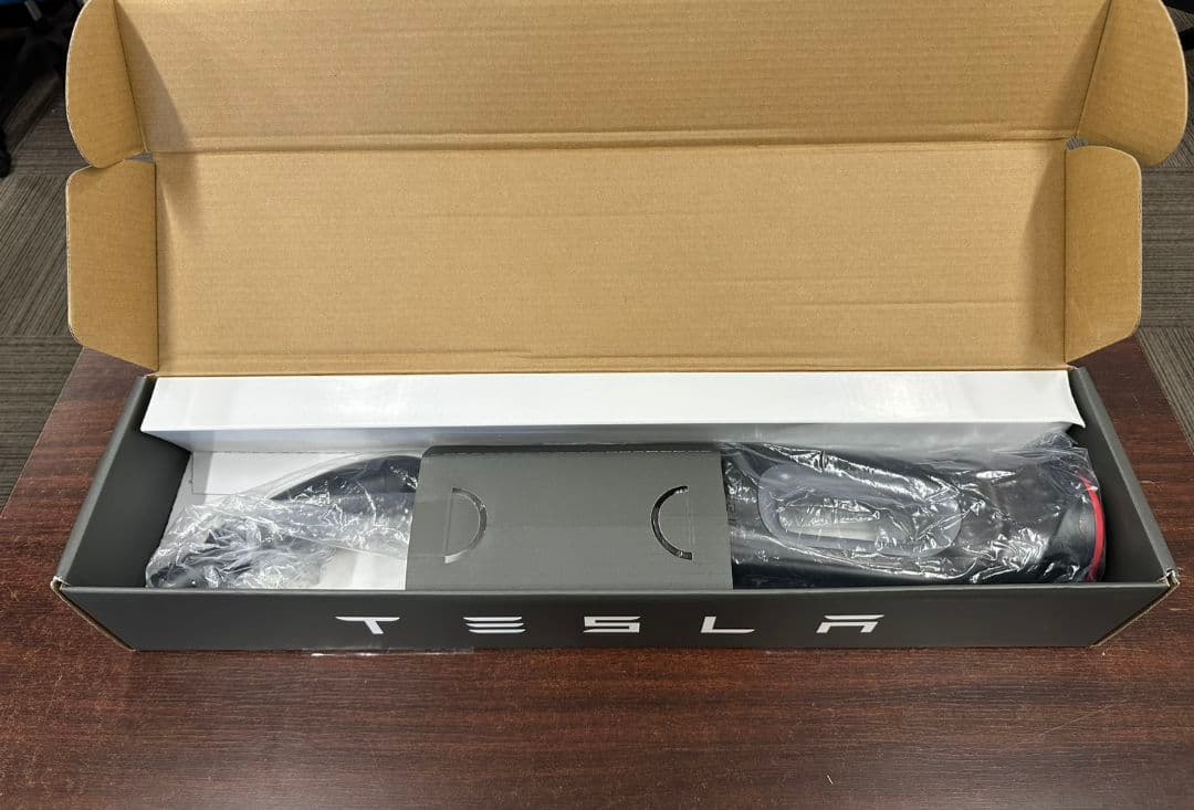 今だけクリスマスセール　純正　TESLA CHAdeMOアダプター