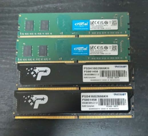 W*D様 DDR4 2666MHZ 8GB 4枚 32GBCrucial, Pa