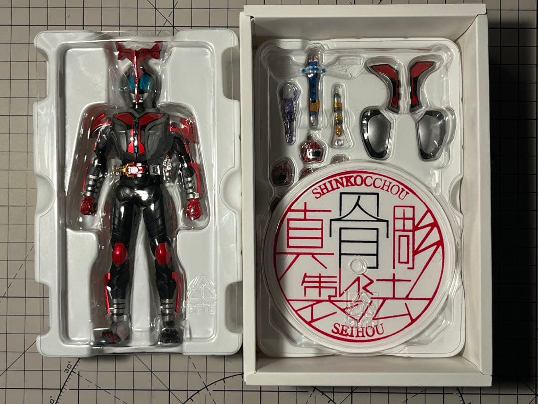 SHFiguarts真骨彫製法仮面ライダーカブト ガタックハイパーフォームセット