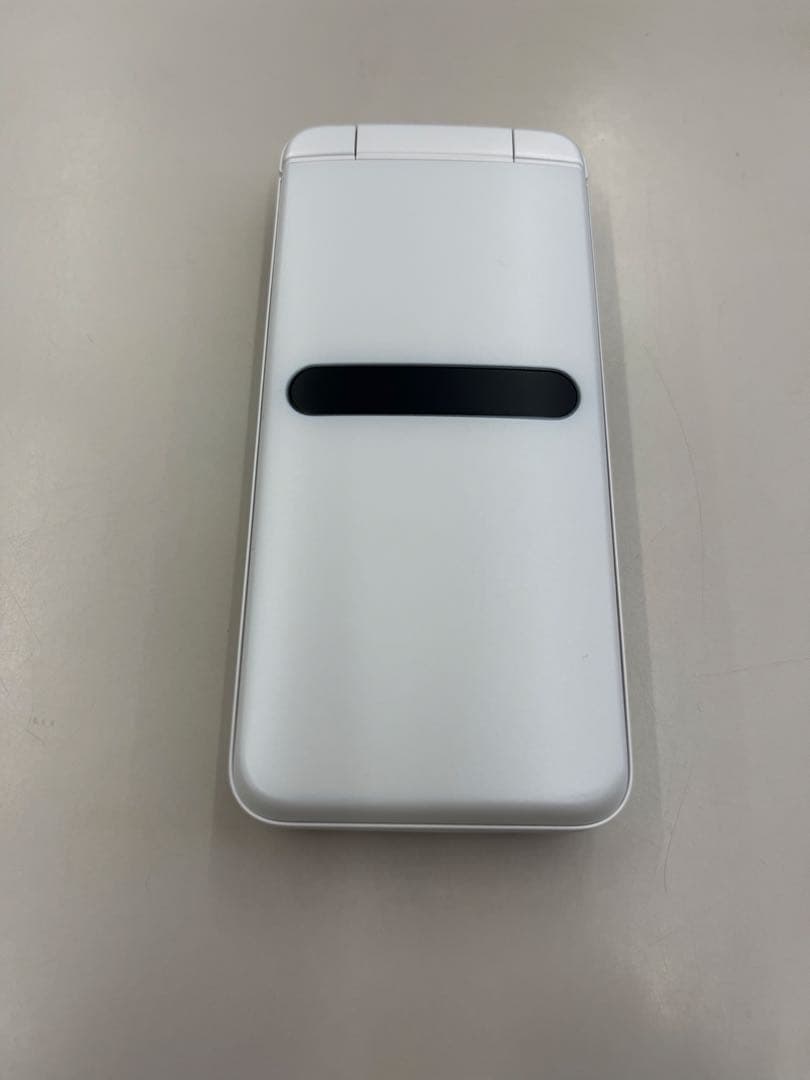 ⭐︎ほぼ未使用⭐︎au GRATINA KYF42 ホワイト【Simロック解除済】