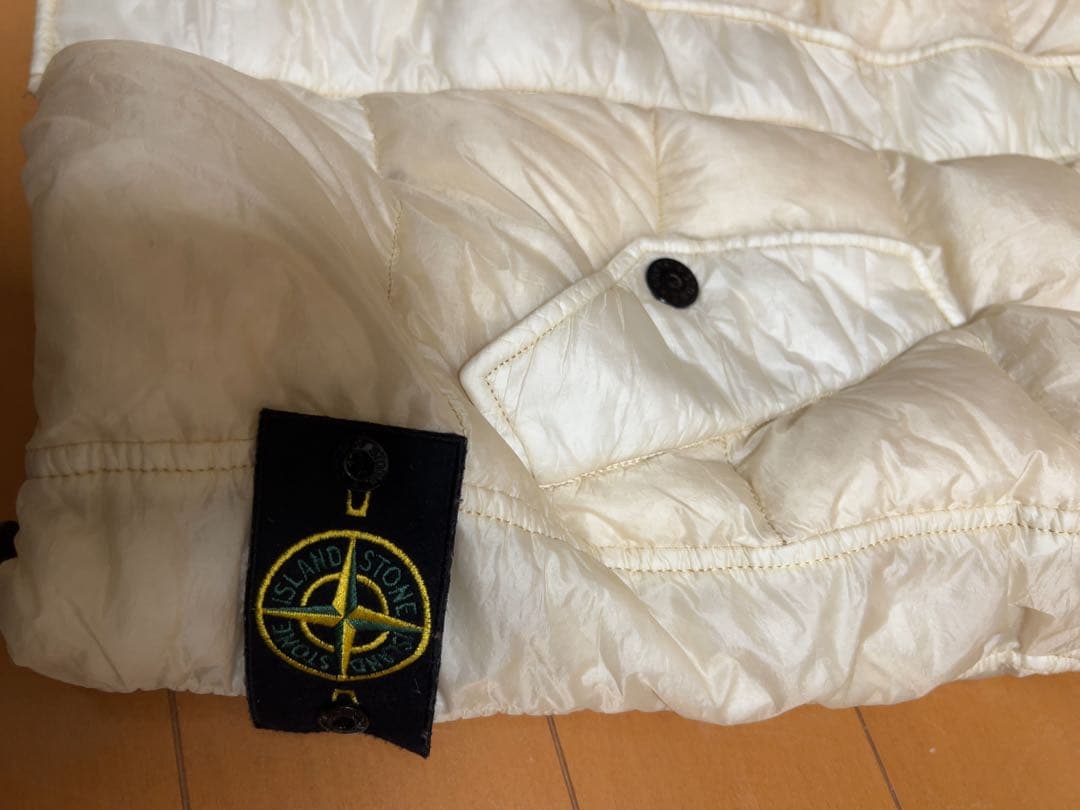 STONE  ストーンアイランド ダウンベスト