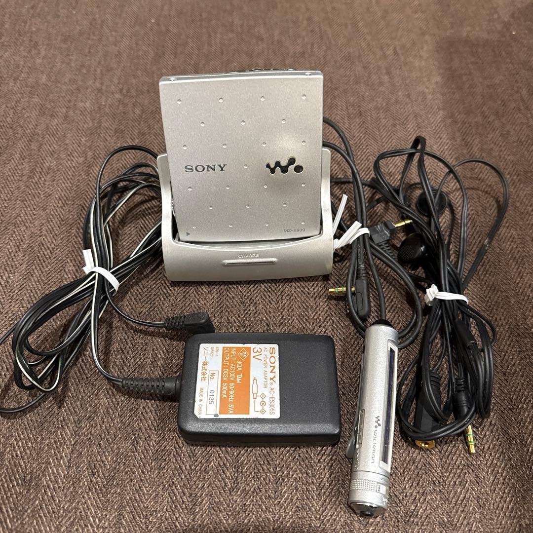 SONY ポータブルミニディスクプレーヤー MZ-E909　動作品