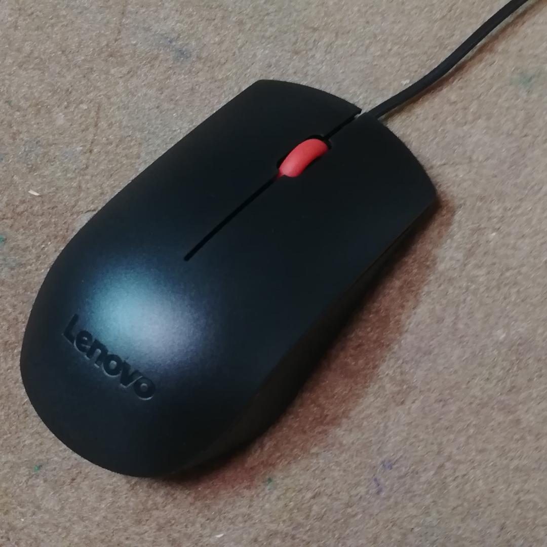 レノボ 超狭枠24インチ　第8世代Core-i5　8G/SSD512+HDD1T