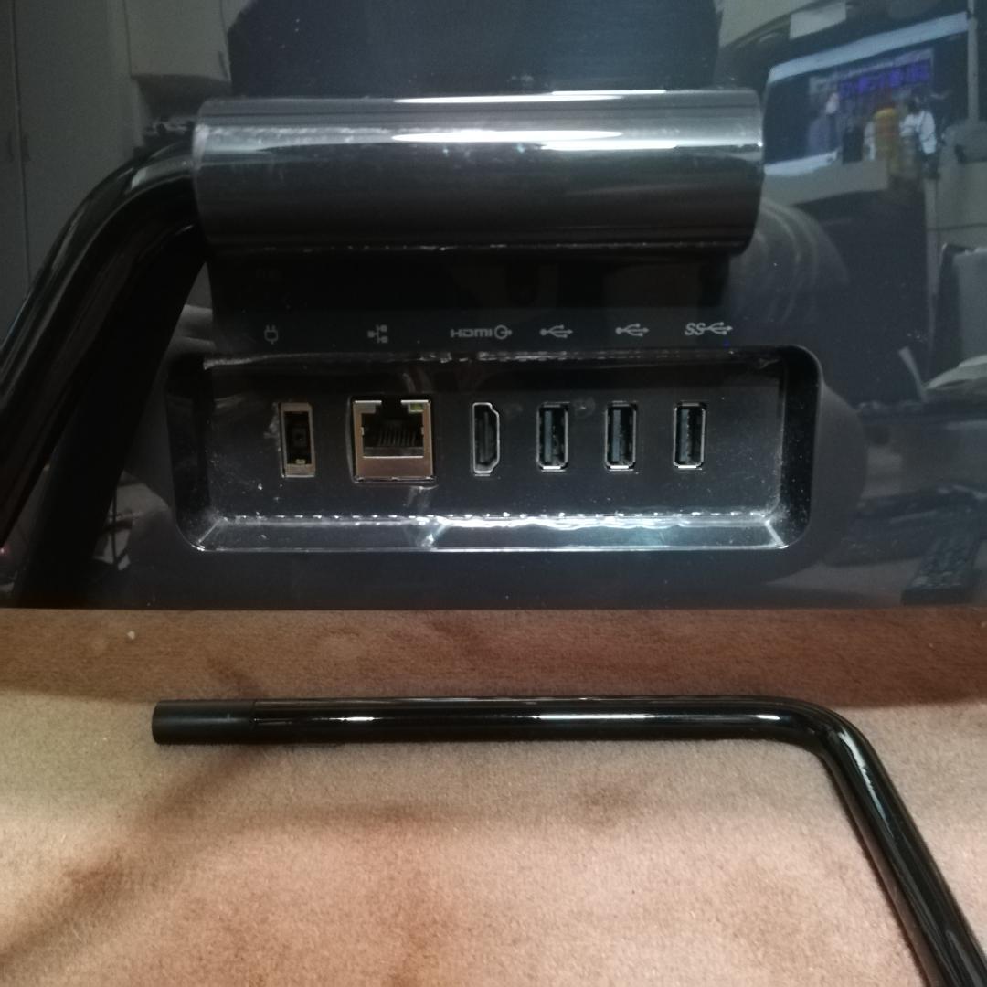 レノボ 超狭枠24インチ　第8世代Core-i5　8G/SSD512+HDD1T