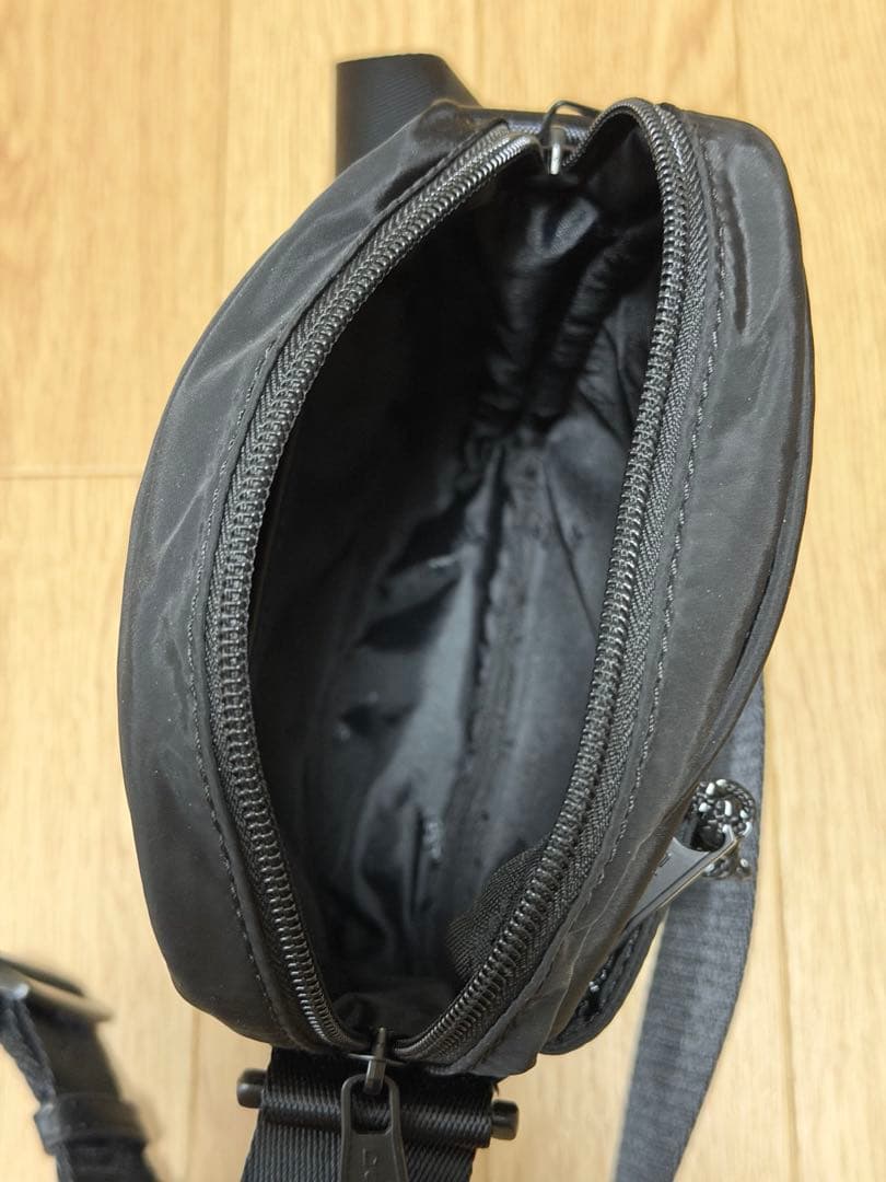 DIESEL メンズ クロスボディバッグ ショルダーバッグ