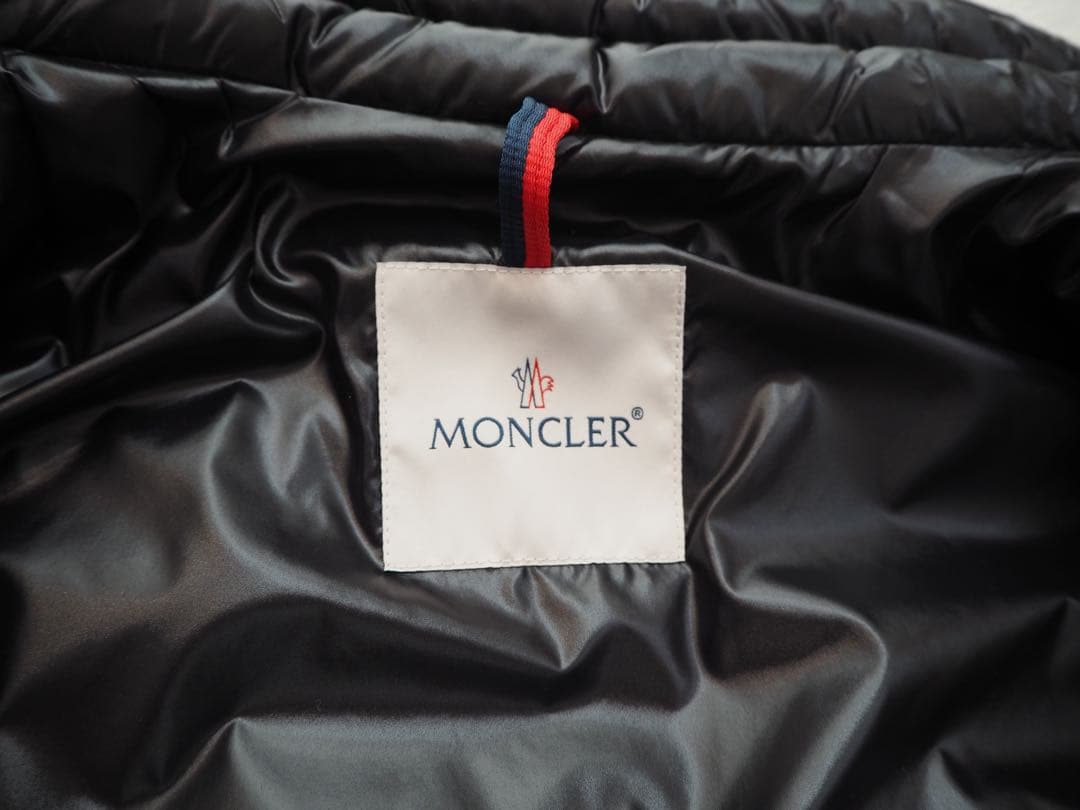 MONCLER ブラック ダウンベスト　デュプレス モンクレール