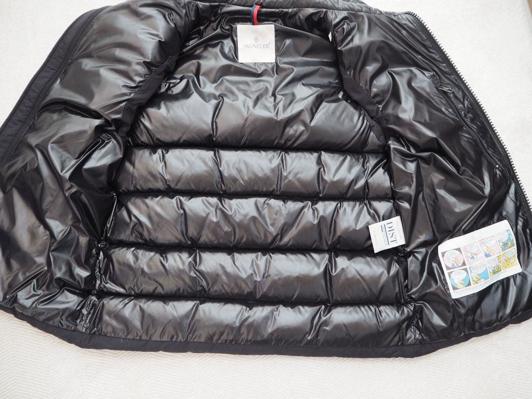 MONCLER ブラック ダウンベスト　デュプレス モンクレール