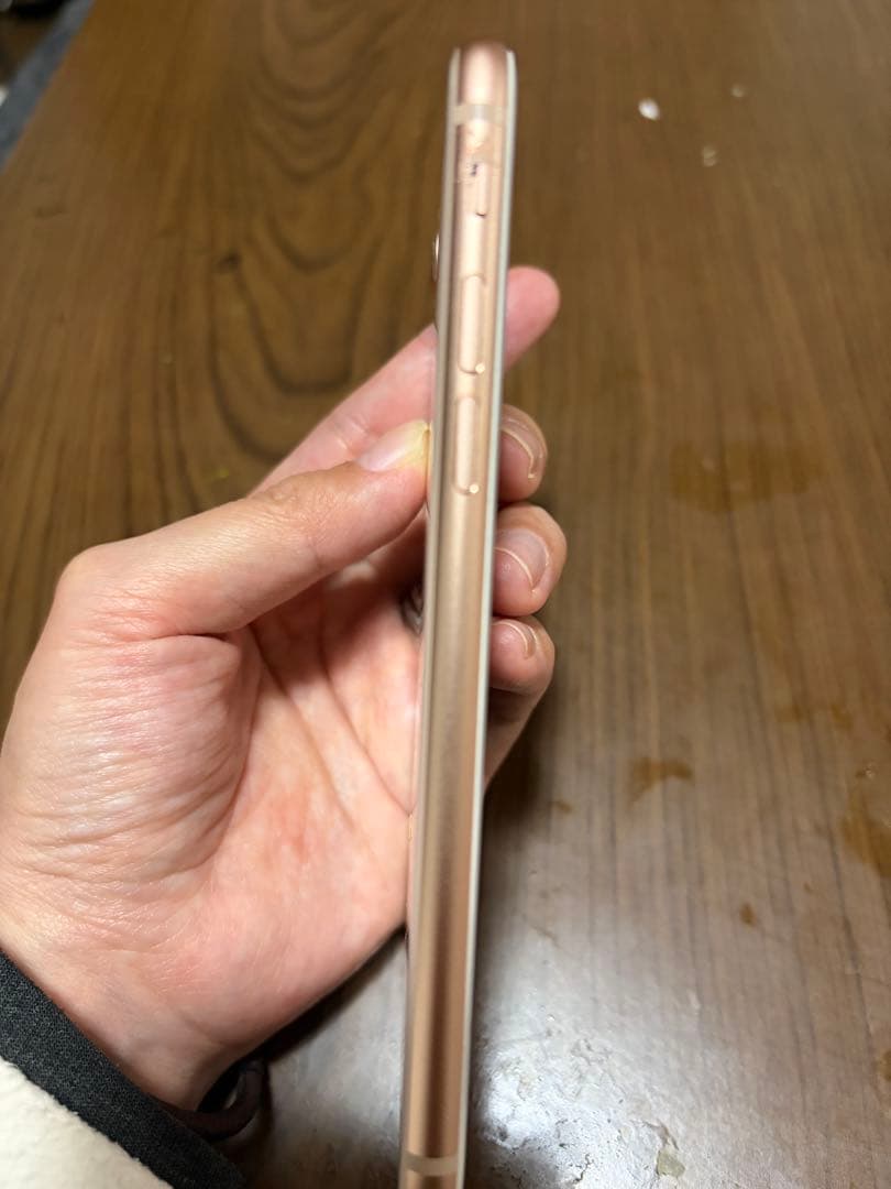 P*h様 Apple iPhone 8 ゴールド