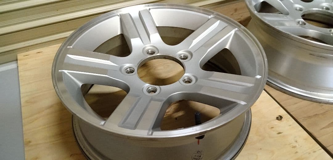 ジムニー　純正アルミホイール　①フロント