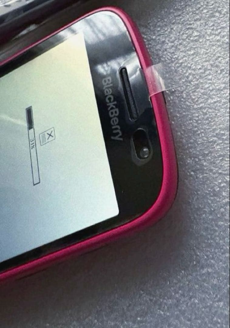 新品 ピンク SIMフリー BlackBerry 9720 ブラックベリー 本体