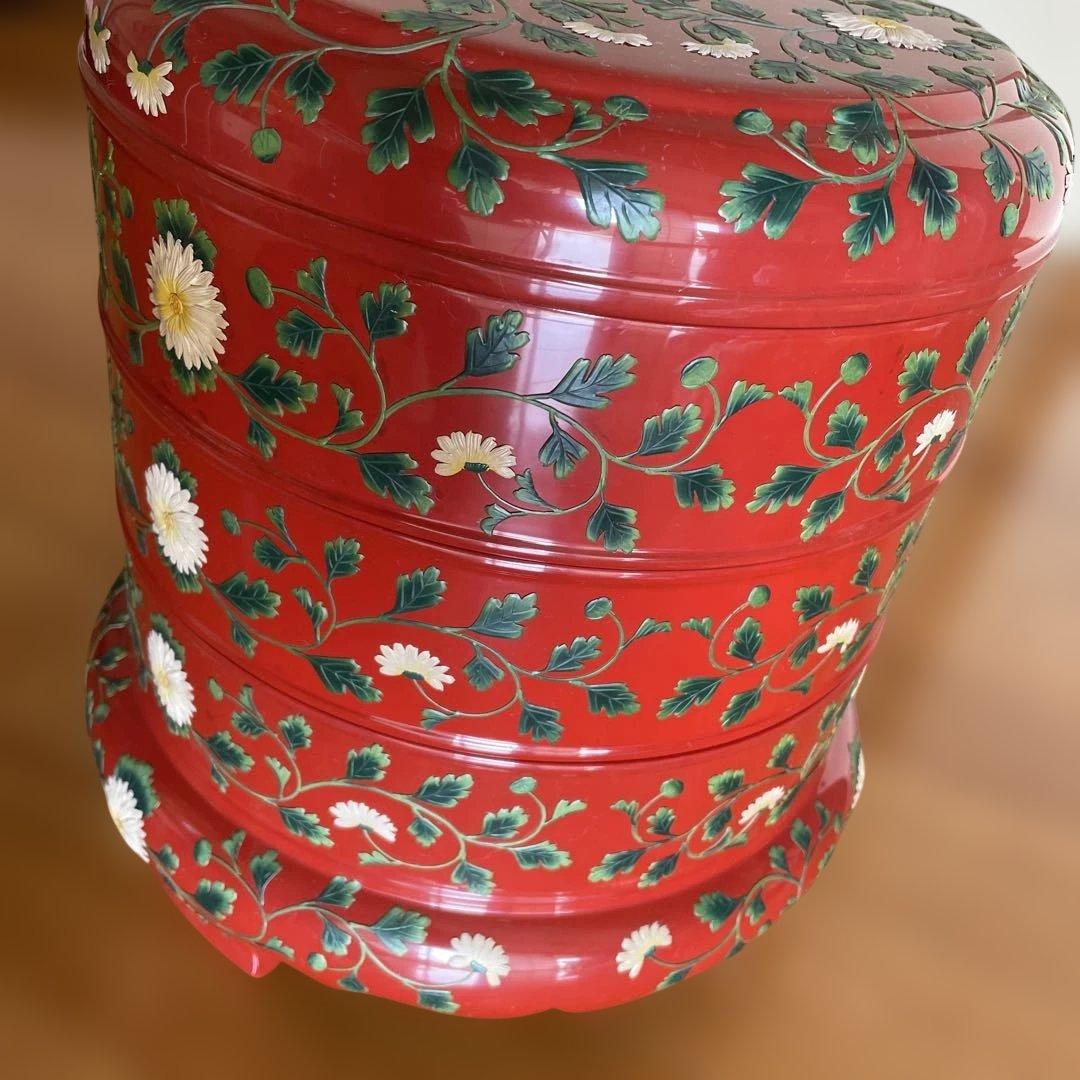 沖縄　角萬　漆器　赤い花柄の漆器 重箱